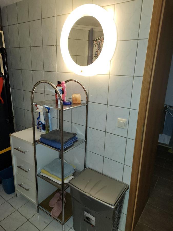 Halle, Top -Preise, 79 Qm Sd Fewo, Eg, Wahlweise Mit 1- 3 Dz, Tv Lounge, Kueche, Bad Wc Einfach Und Gut, Langzeitmieter Vb Preise ハレ エクステリア 写真