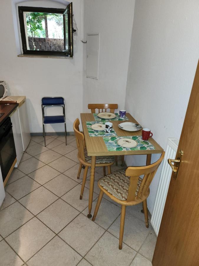 Halle, Top -Preise, 79 Qm Sd Fewo, Eg, Wahlweise Mit 1- 3 Dz, Tv Lounge, Kueche, Bad Wc Einfach Und Gut, Langzeitmieter Vb Preise ハレ エクステリア 写真
