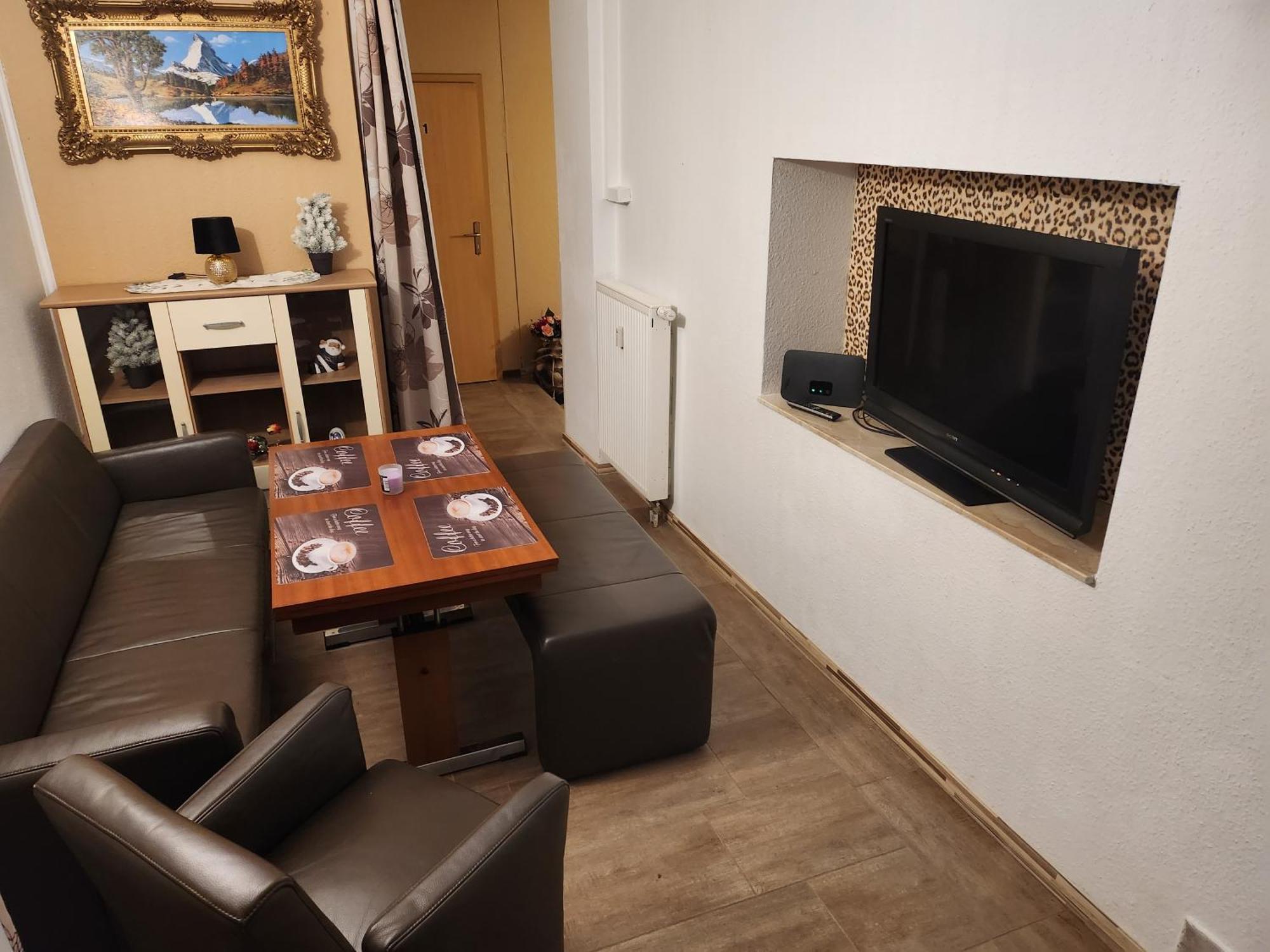 Halle, Top -Preise, 79 Qm Sd Fewo, Eg, Wahlweise Mit 1- 3 Dz, Tv Lounge, Kueche, Bad Wc Einfach Und Gut, Langzeitmieter Vb Preise ハレ エクステリア 写真